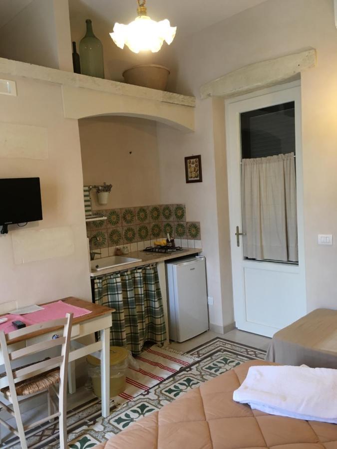 Corte Dei Salentini Carpignano Salentino Bagian luar foto